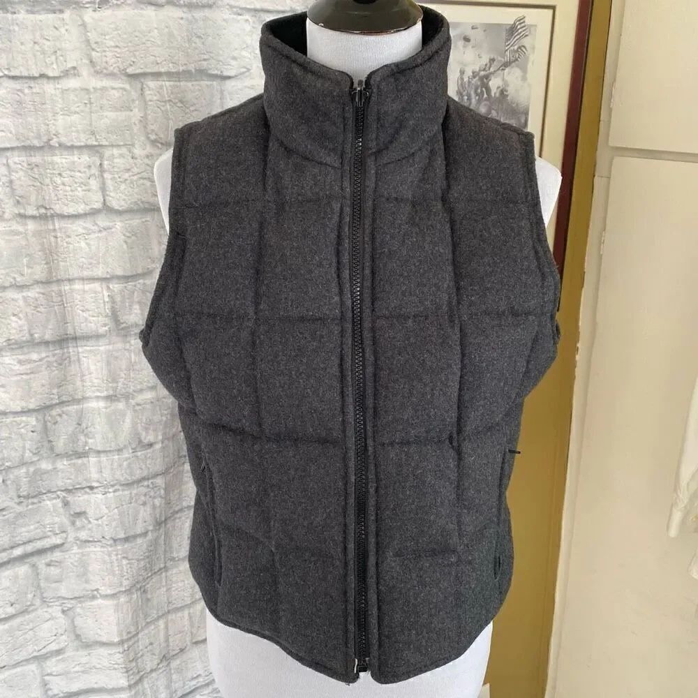 Express women M duck down blend full zip winter vest grey
